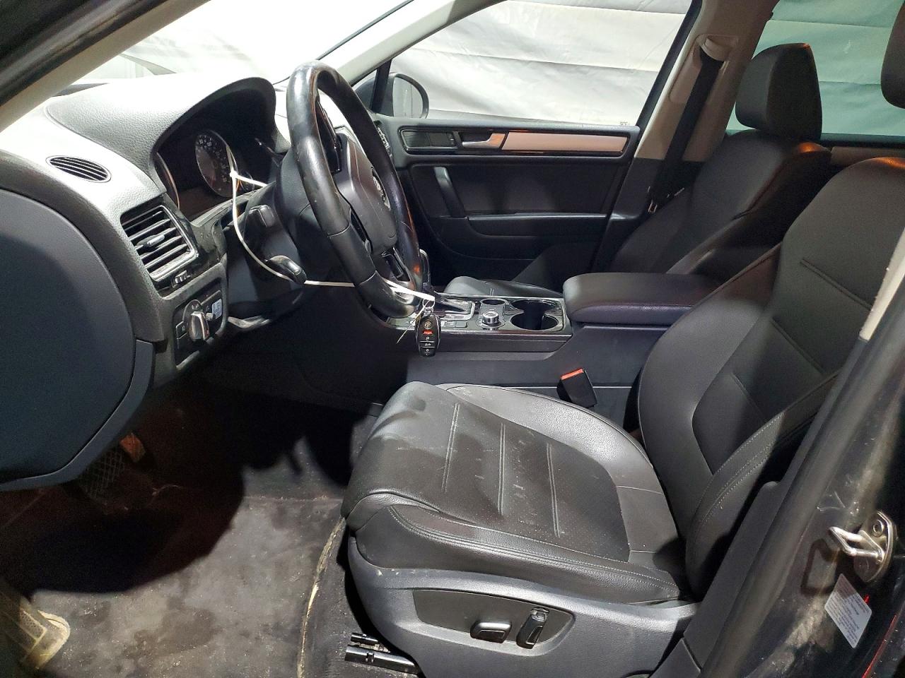 2014 VOLKSWAGEN TOUAREG V6 TDI photo 7