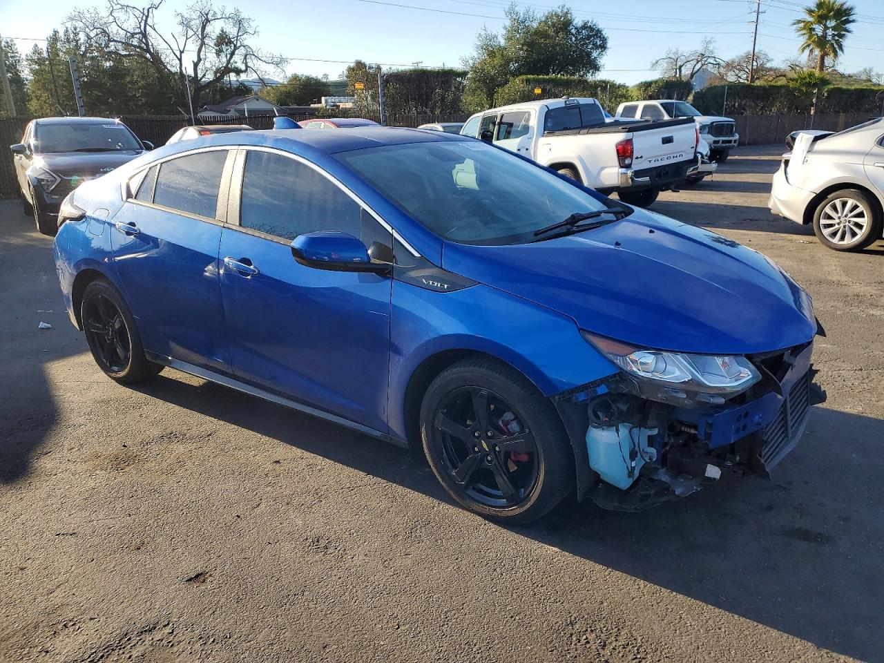 2017 CHEVROLET VOLT LT photo 4