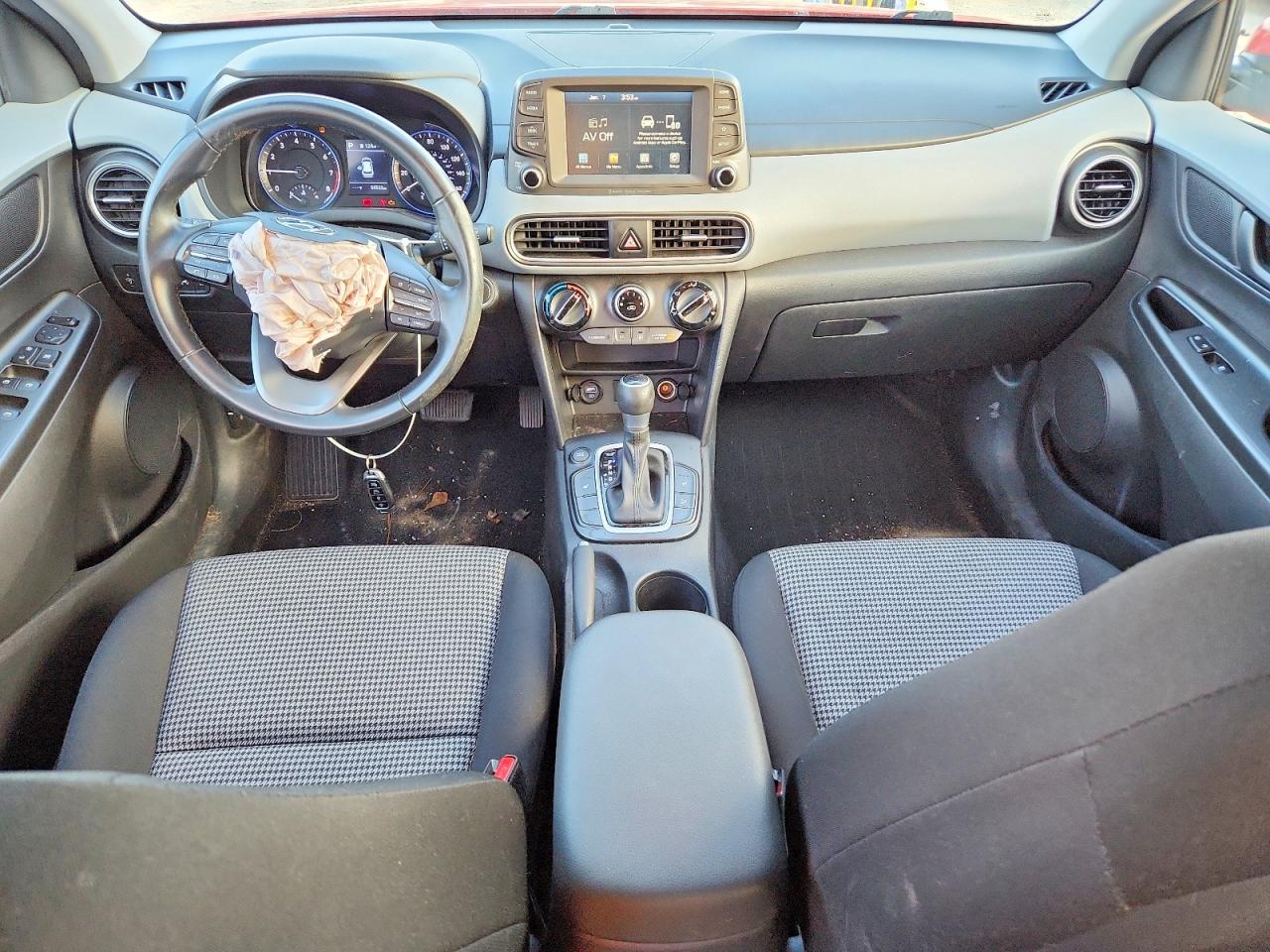 2020 HYUNDAI KONA SEL photo 8