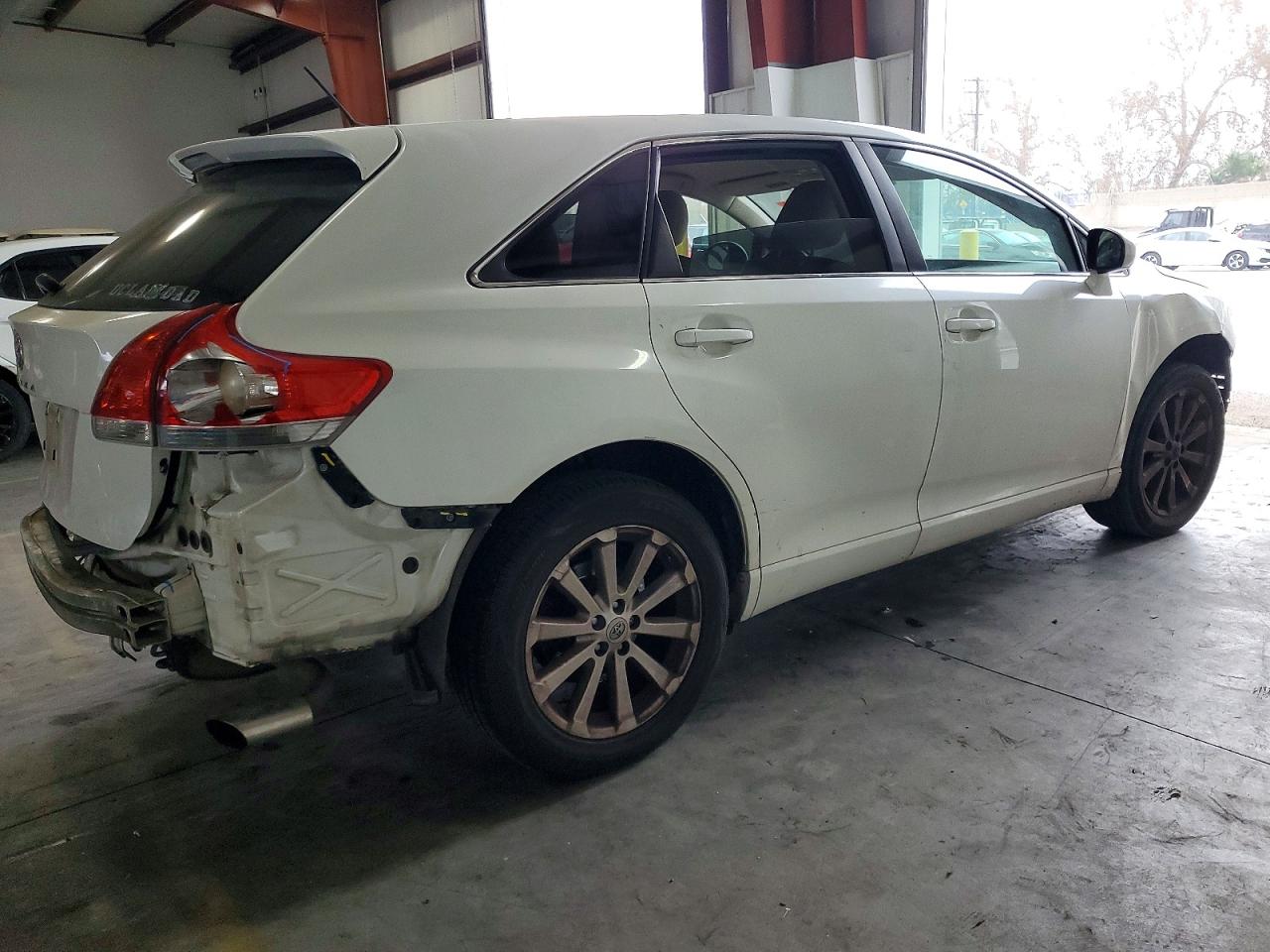2009 TOYOTA VENZA photo 3
