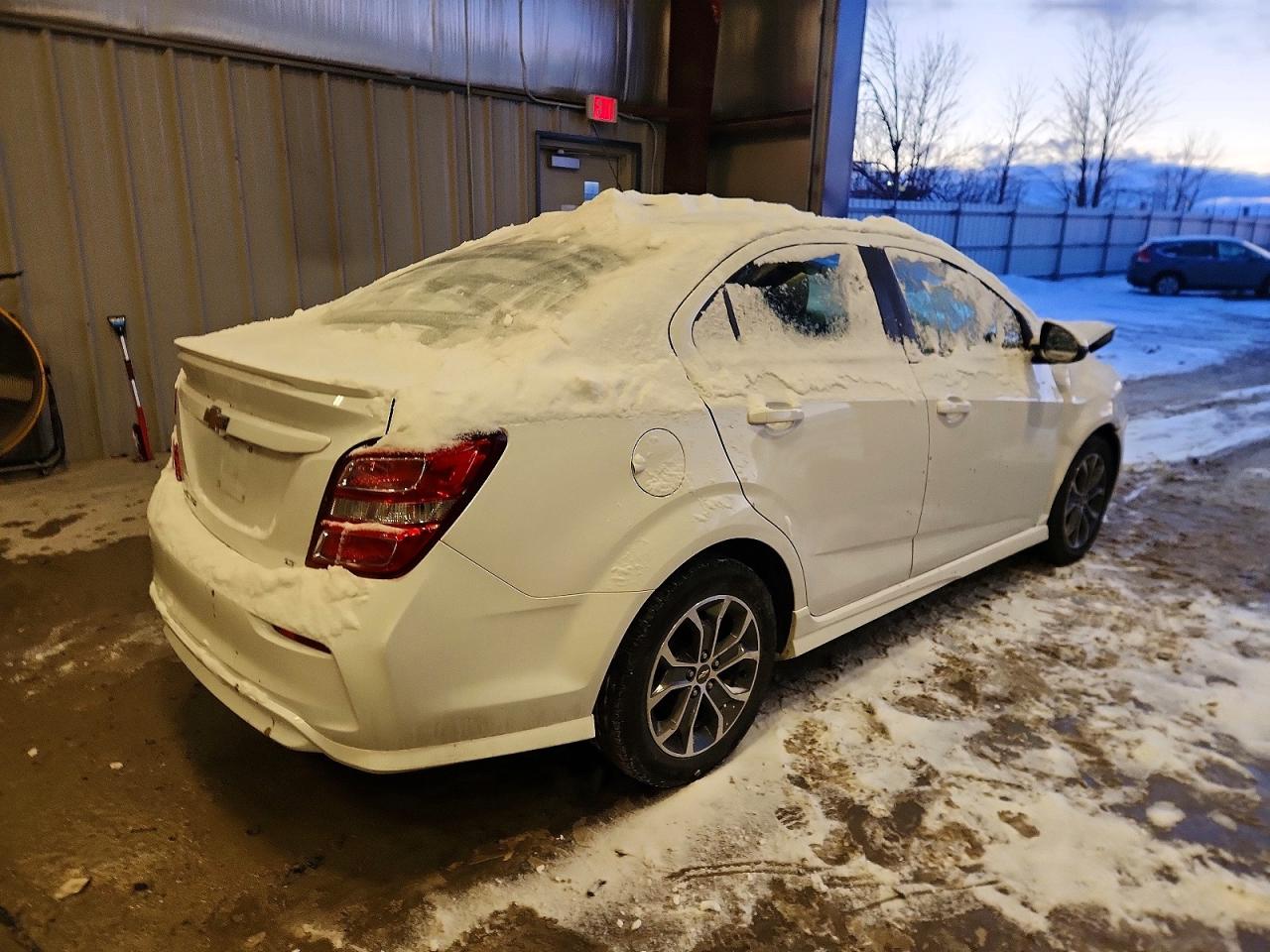 2017 CHEVROLET SONIC LT photo 3