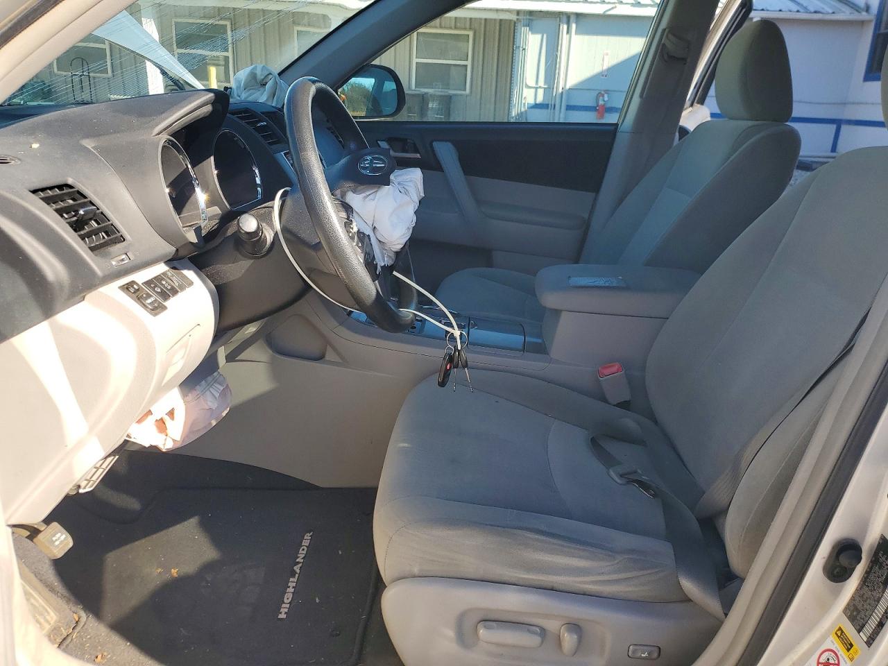 2013 TOYOTA HIGHLANDER BASE photo 7