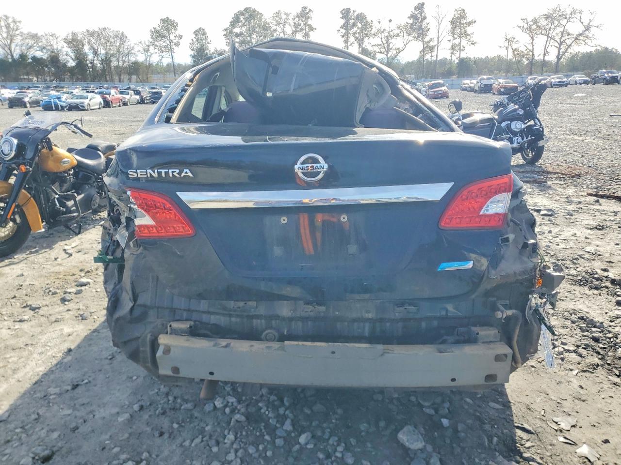 2014 NISSAN SENTRA S photo 6