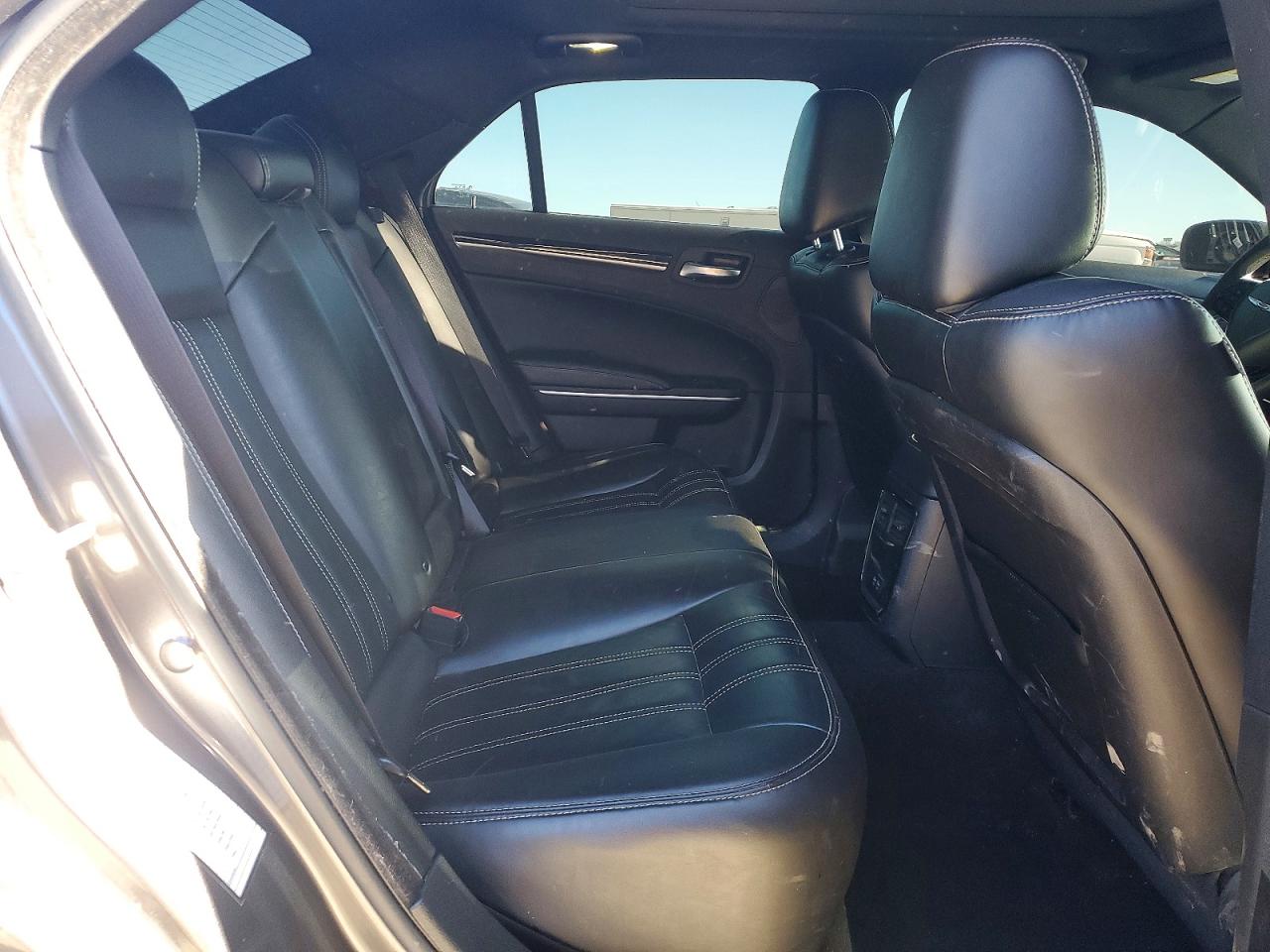 2023 CHRYSLER 300 S photo 10