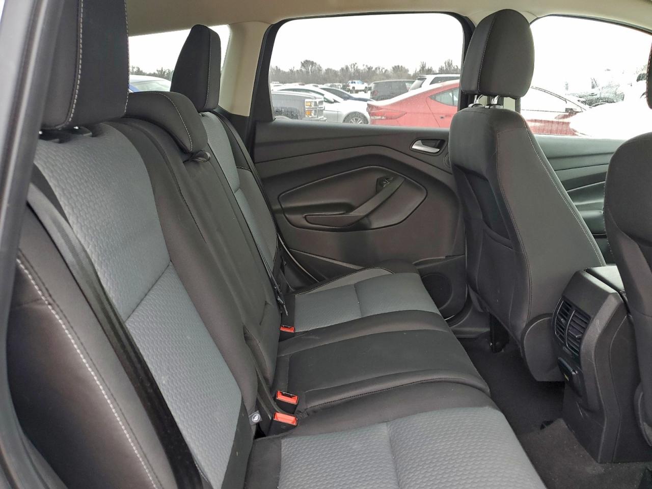 2017 FORD ESCAPE SE photo 10