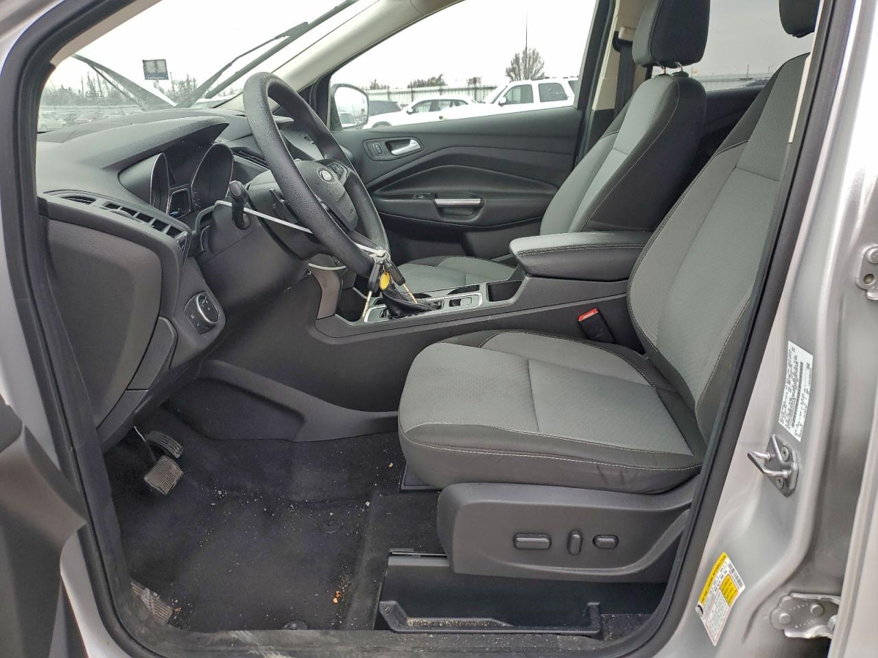 2017 FORD ESCAPE SE photo 7