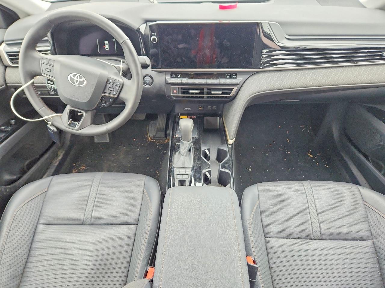 2025 TOYOTA CAMRY XSE photo 8