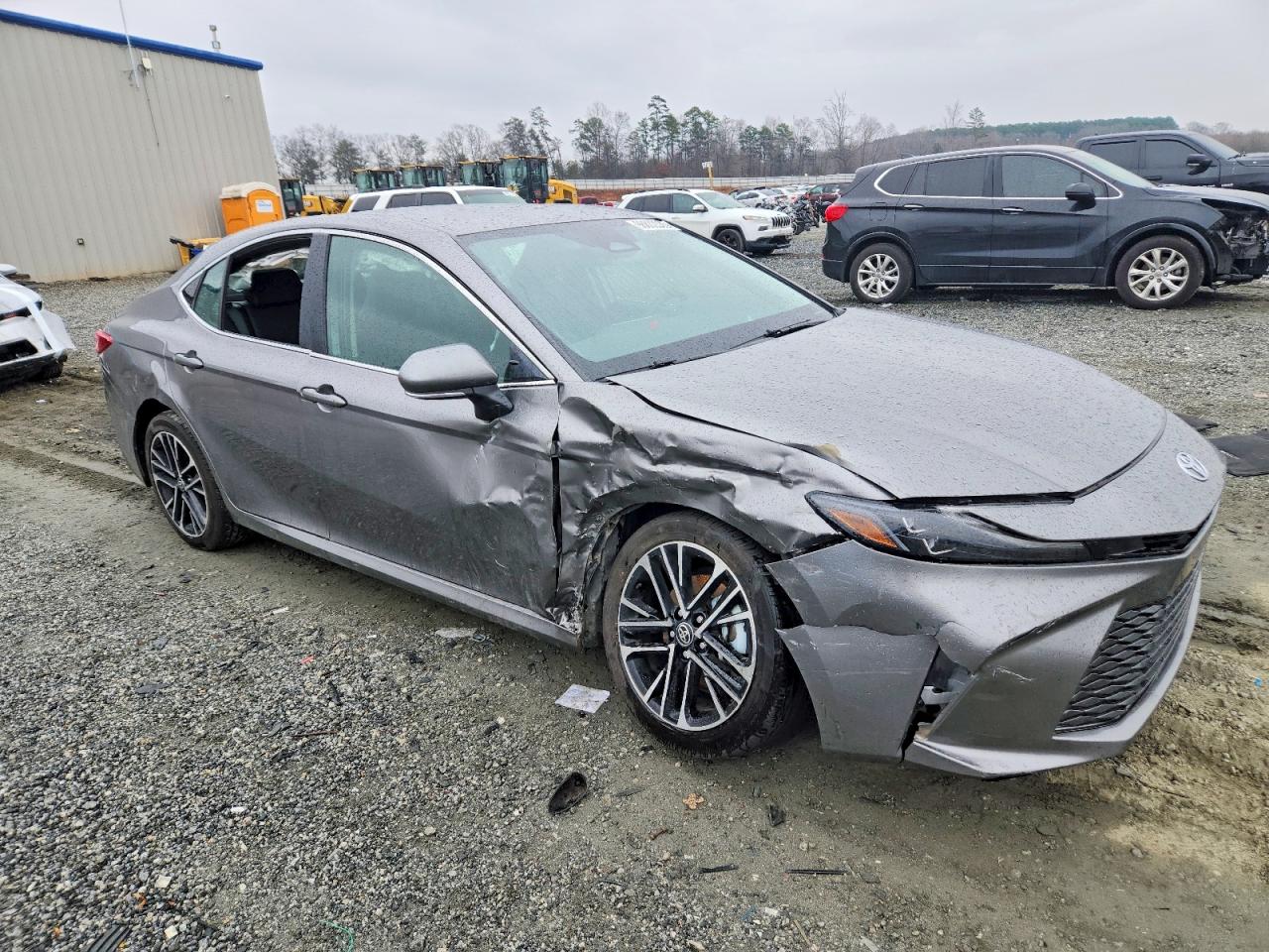 2025 TOYOTA CAMRY XSE photo 4