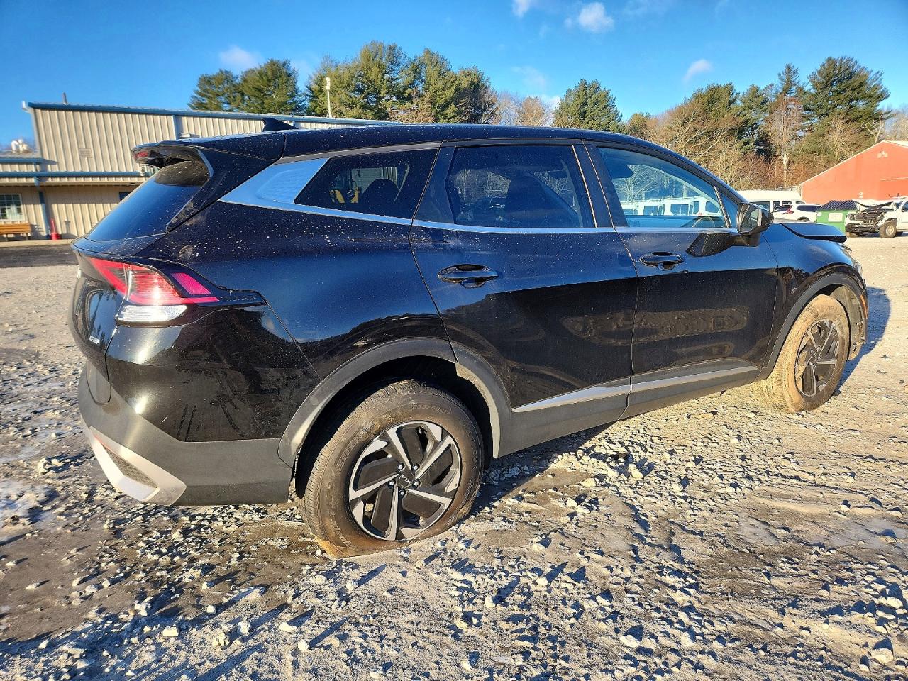 2023 KIA SPORTAGE LX photo 3