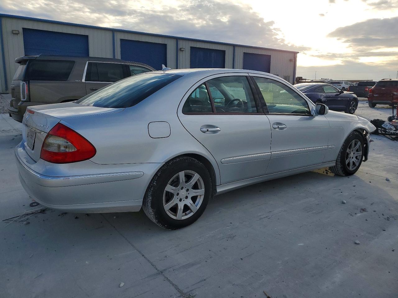2008 MERCEDES-BENZ E 320 CDI photo 3