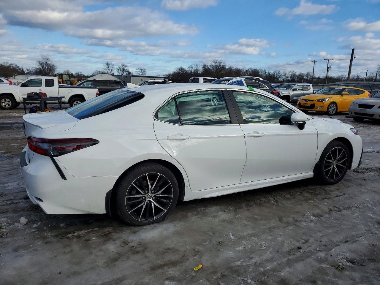 2024 TOYOTA CAMRY SE NIGHT SHADE photo 3