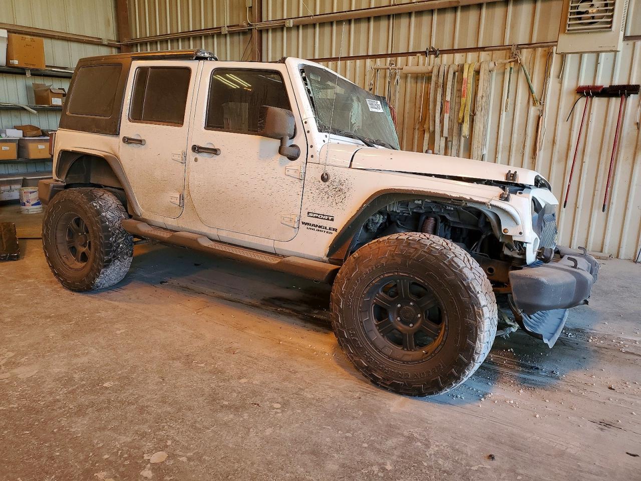 2013 JEEP WRANGLER UNLIMITED SPORT photo 4