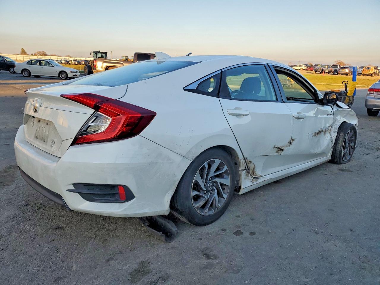 2017 HONDA CIVIC EX photo 3