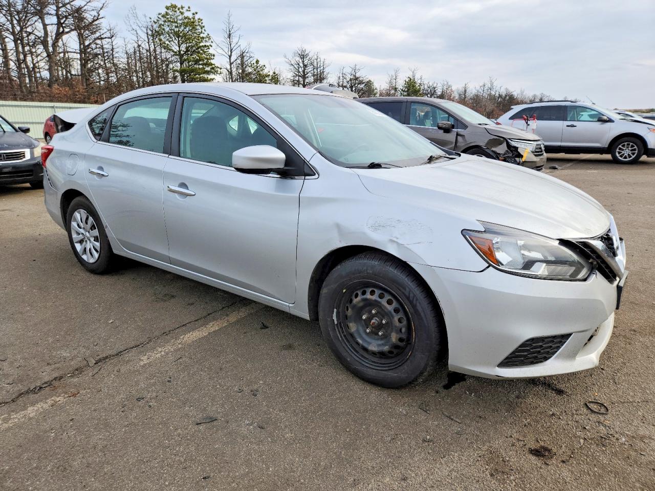 2019 NISSAN SENTRA S photo 4