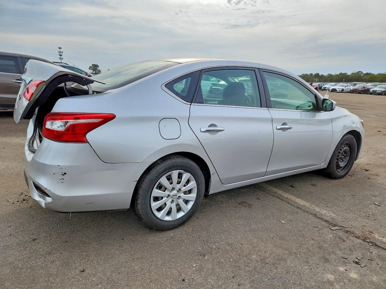 2019 NISSAN SENTRA S photo 3