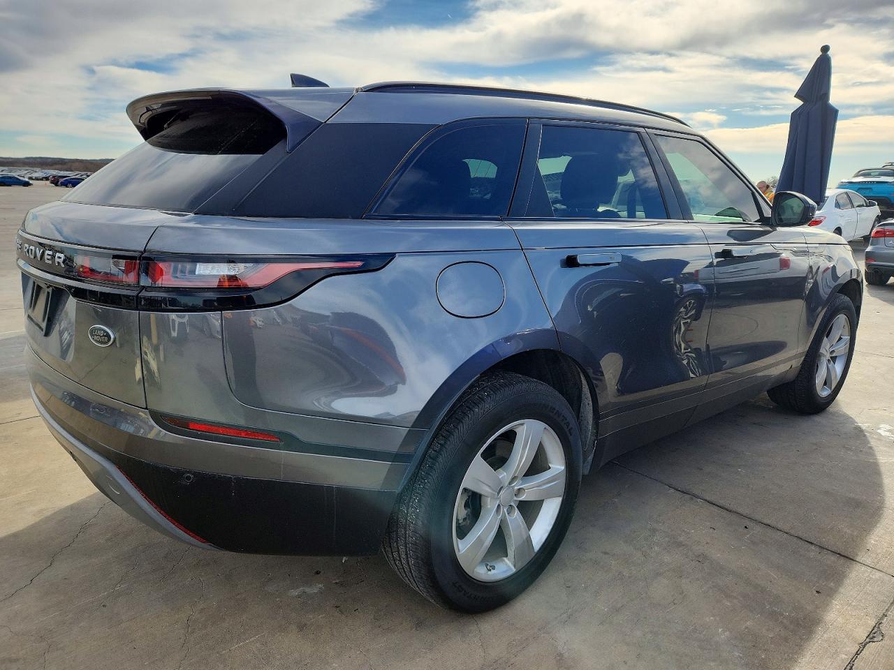 2018 LAND ROVER RANGE ROVER VELAR S photo 3