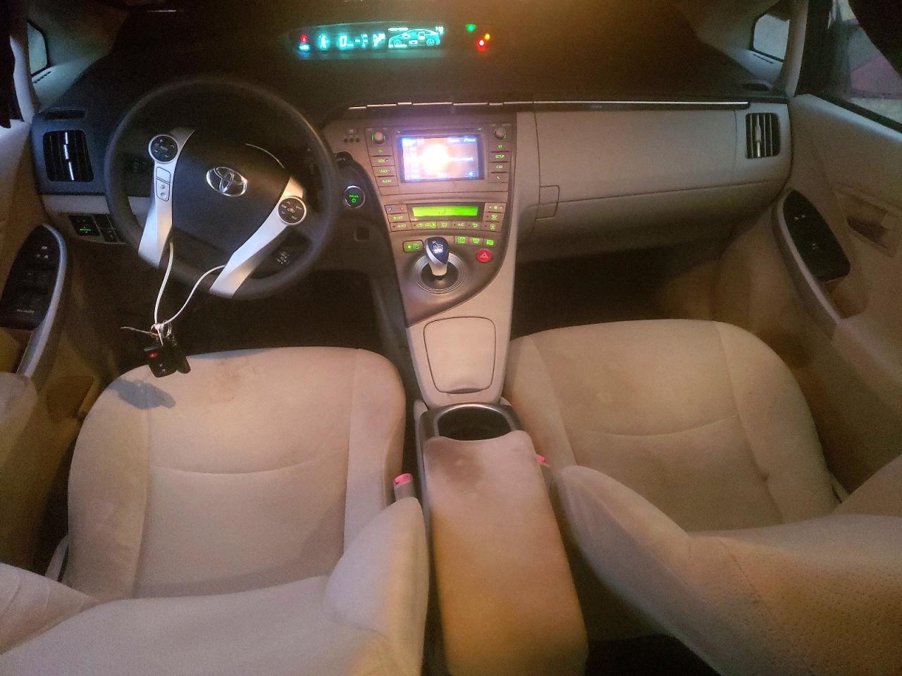 2012 TOYOTA PRIUS photo 8