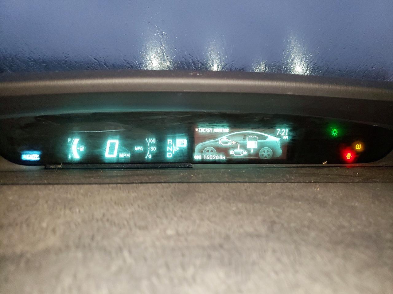 2012 TOYOTA PRIUS photo 9