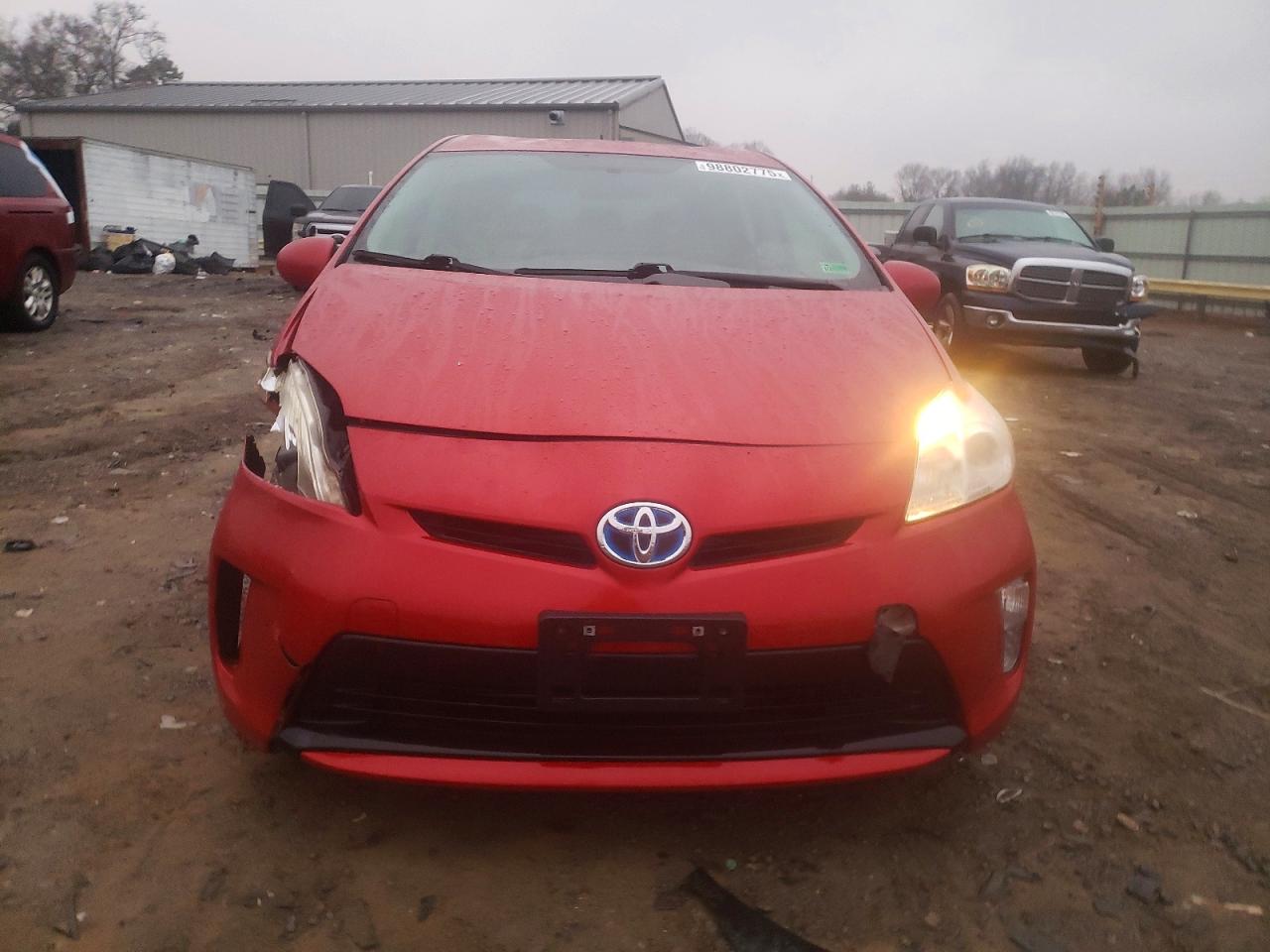 2012 TOYOTA PRIUS photo 5