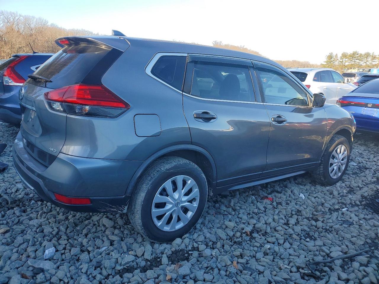 2017 NISSAN ROGUE S photo 3