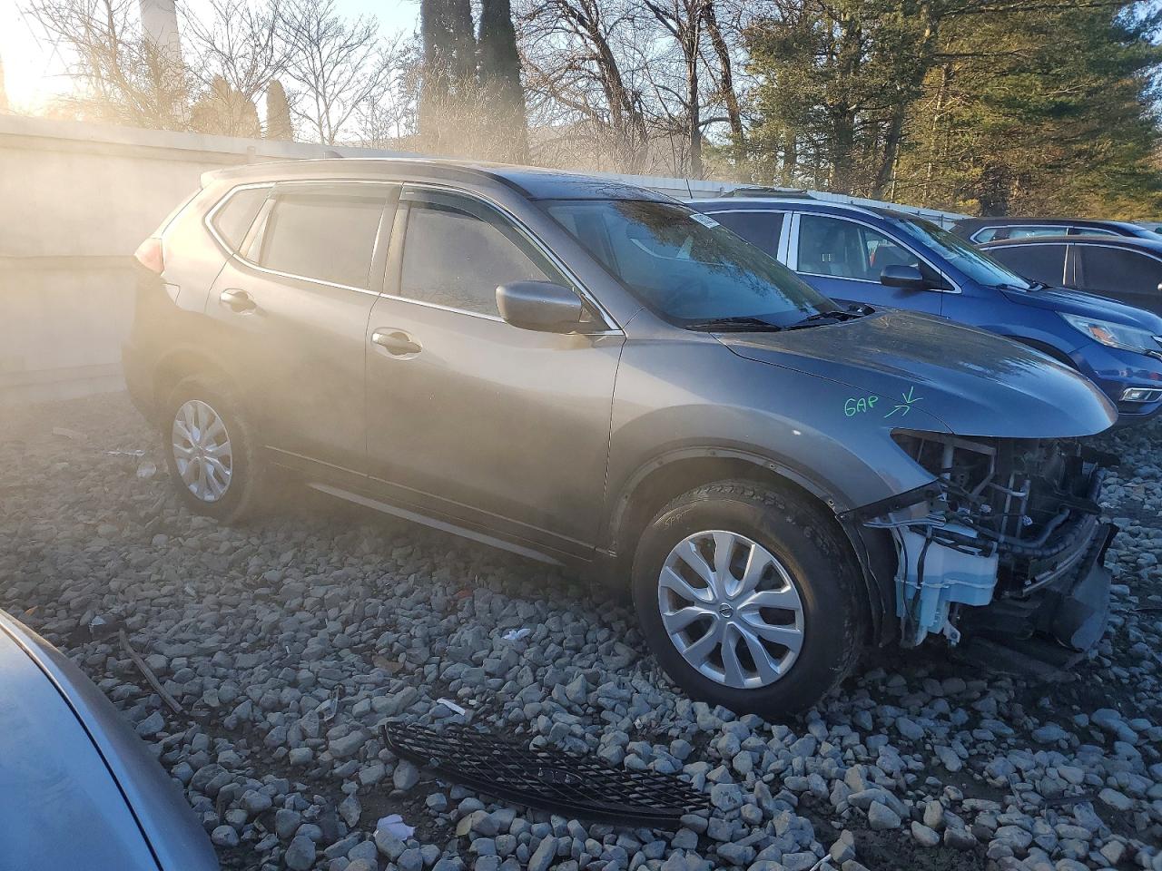 2017 NISSAN ROGUE S photo 4