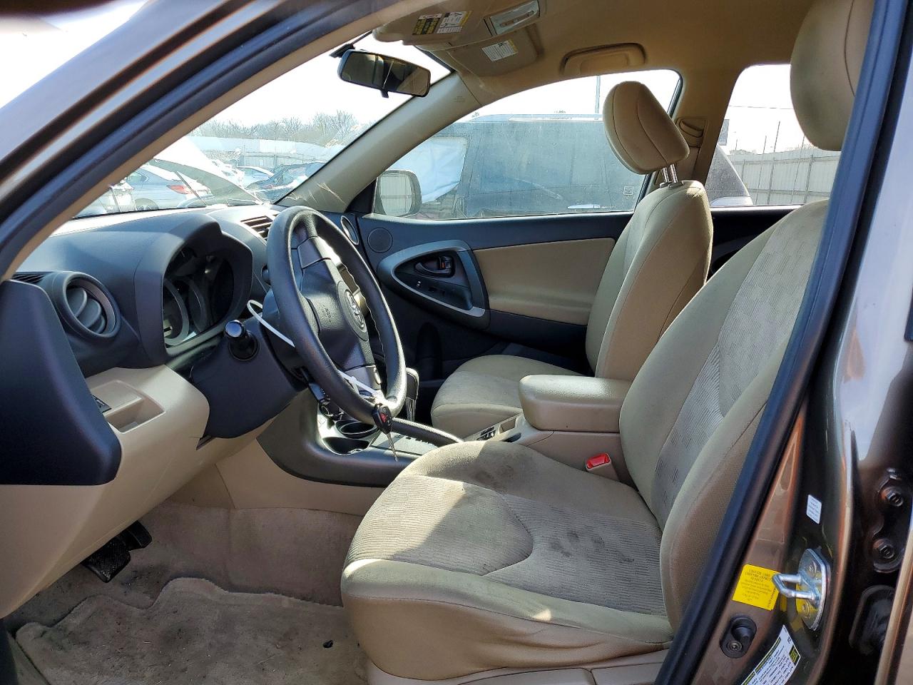 2011 TOYOTA RAV4 photo 7