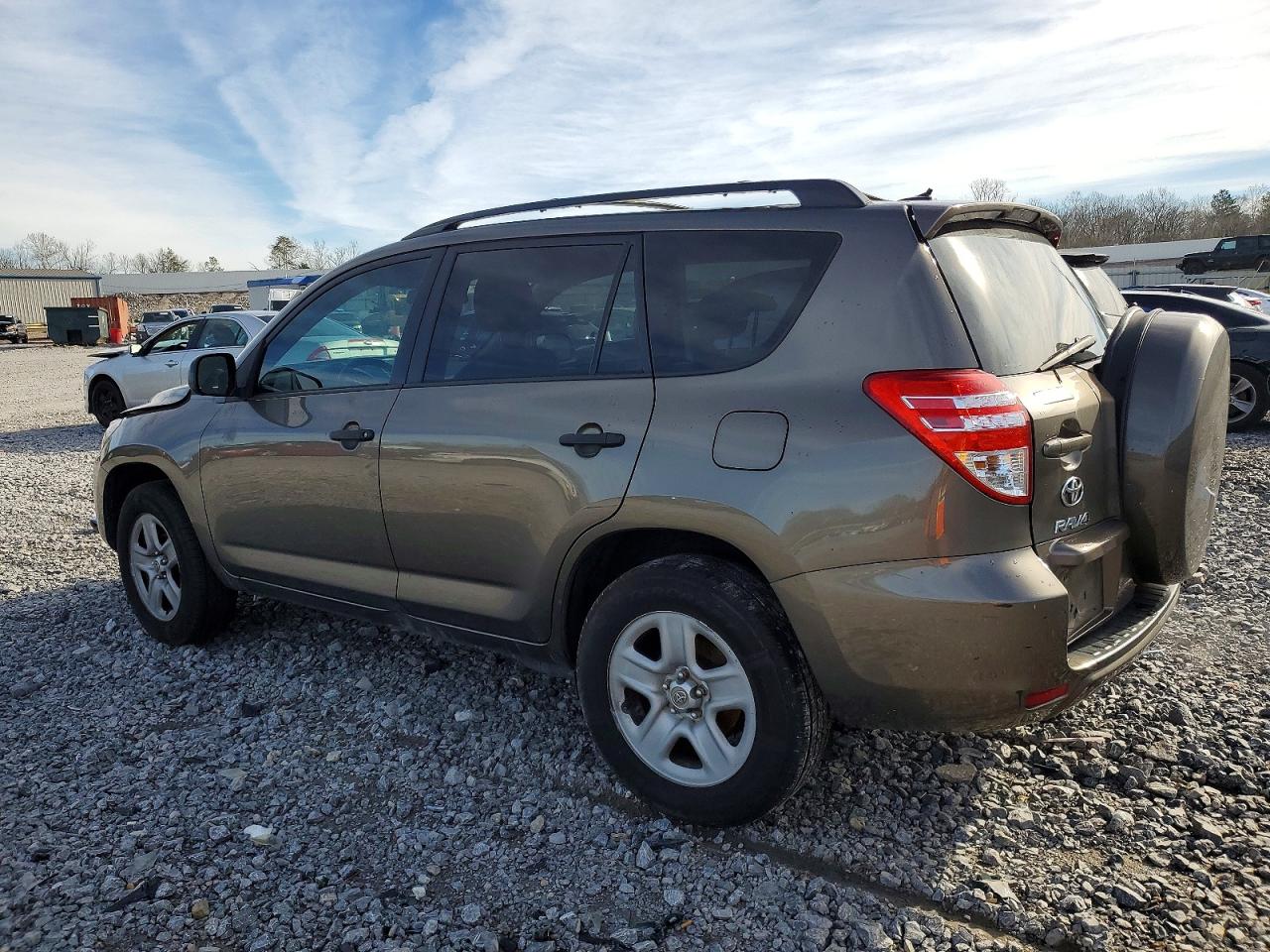 2011 TOYOTA RAV4 photo 2