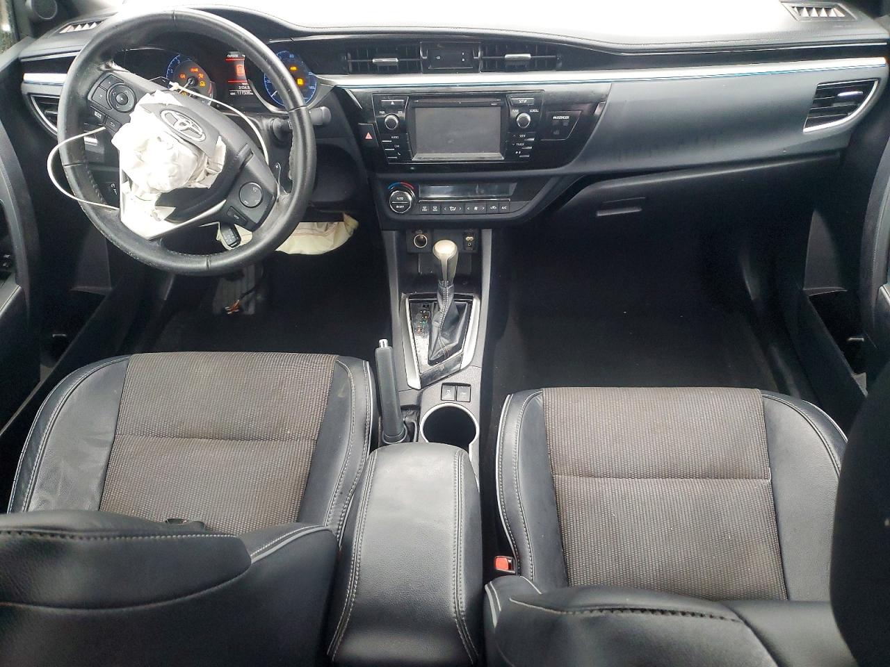 2016 TOYOTA COROLLA L photo 8