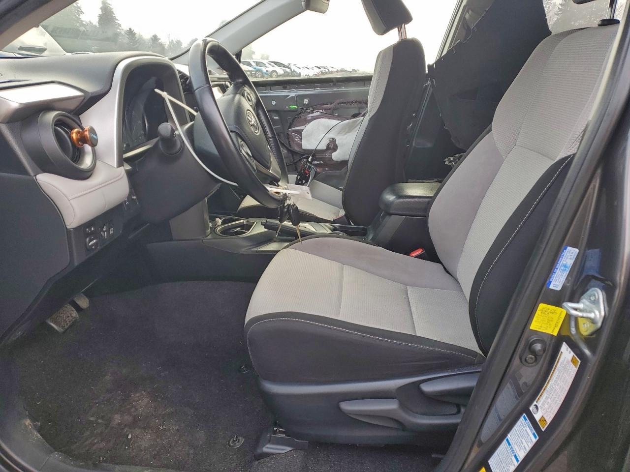 2017 TOYOTA RAV4 XLE photo 7