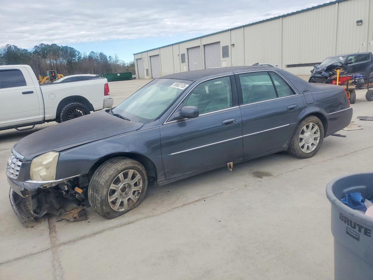 2010 CADILLAC DTS