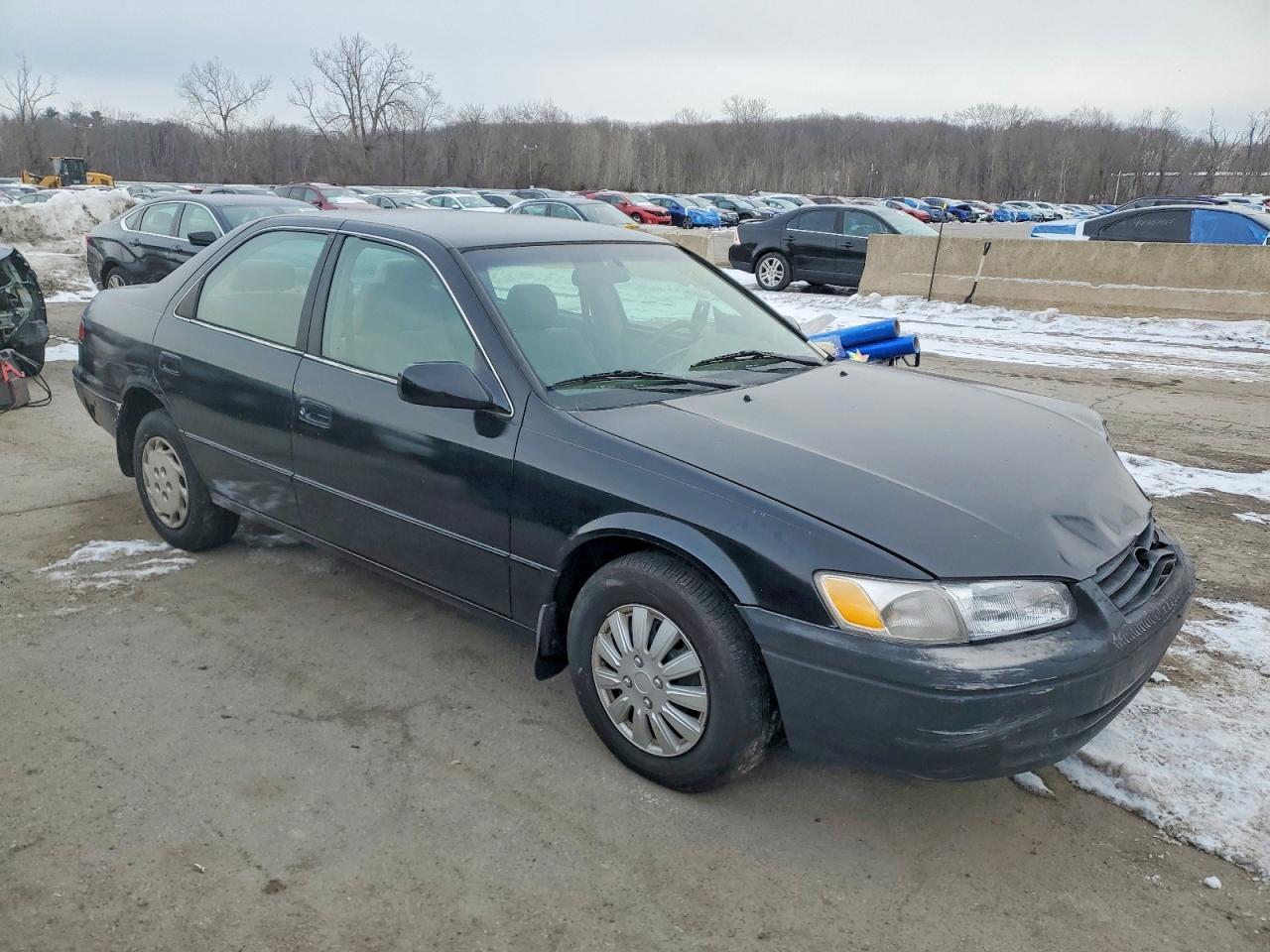 1999 TOYOTA CAMRY CE photo 4