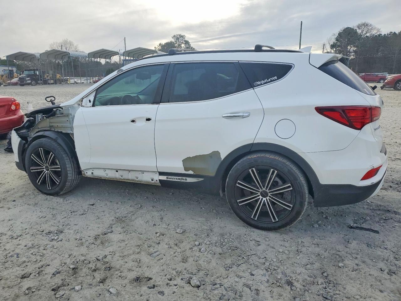2017 HYUNDAI SANTA FE SPORT photo 2