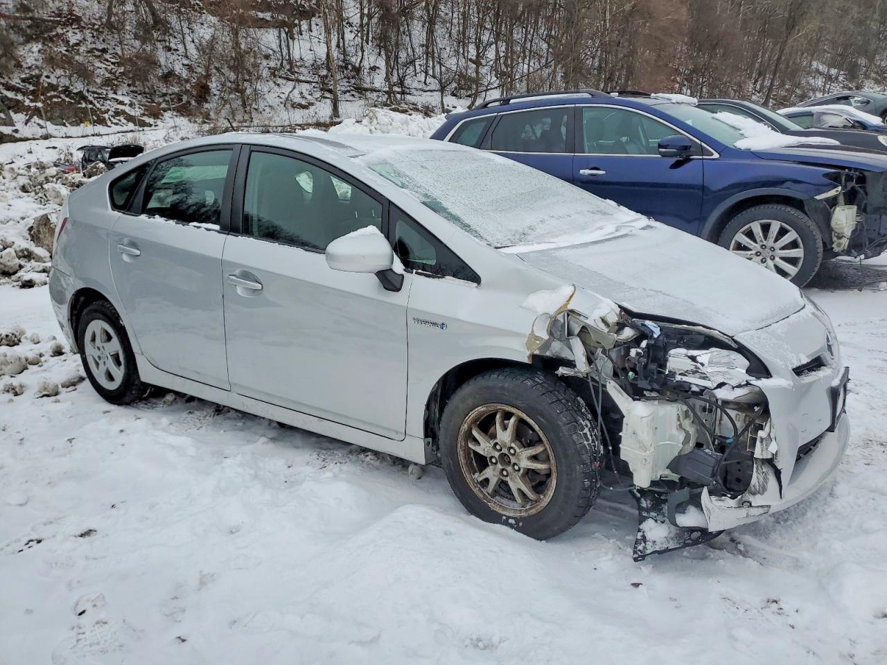 2010 TOYOTA PRIUS photo 4