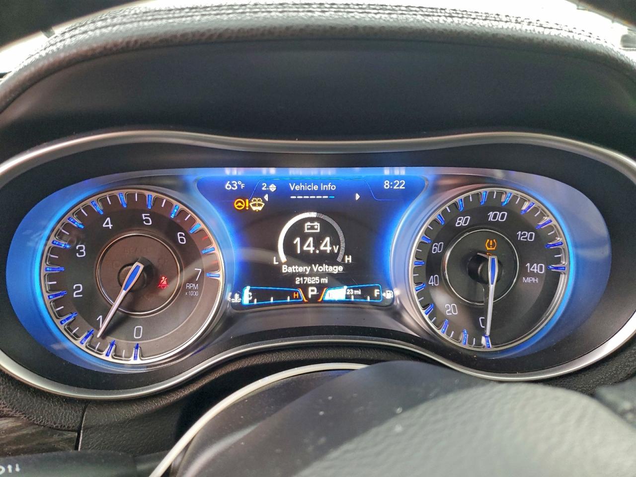 2015 CHRYSLER 300 LIMITED photo 9
