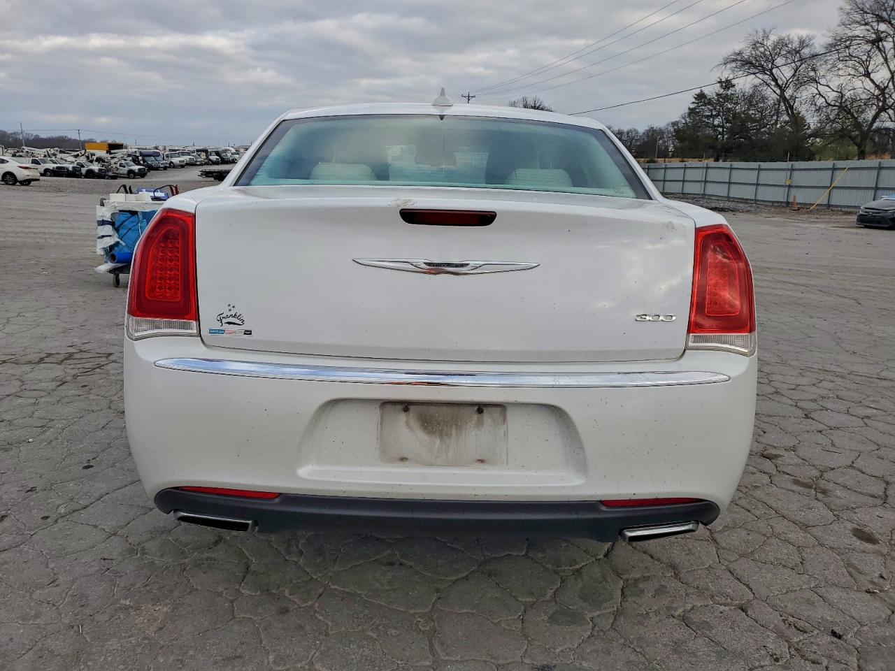 2015 CHRYSLER 300 LIMITED photo 6