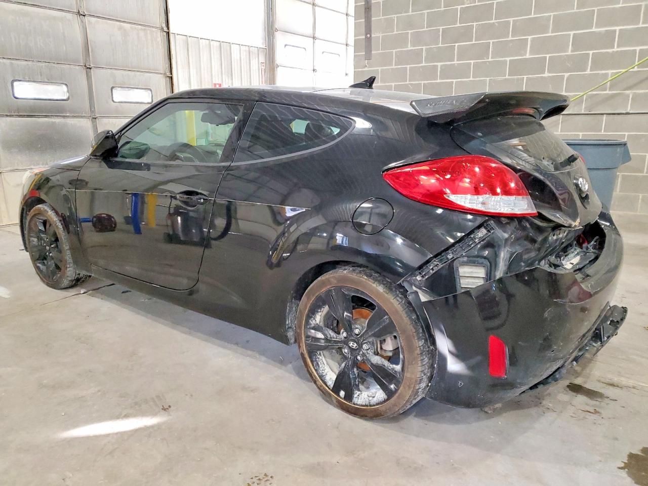 2014 HYUNDAI VELOSTER photo 2
