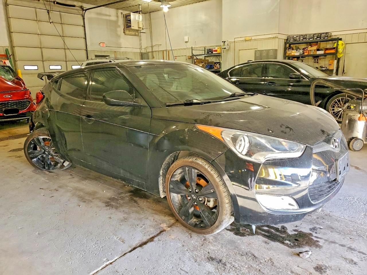 2014 HYUNDAI VELOSTER photo 4