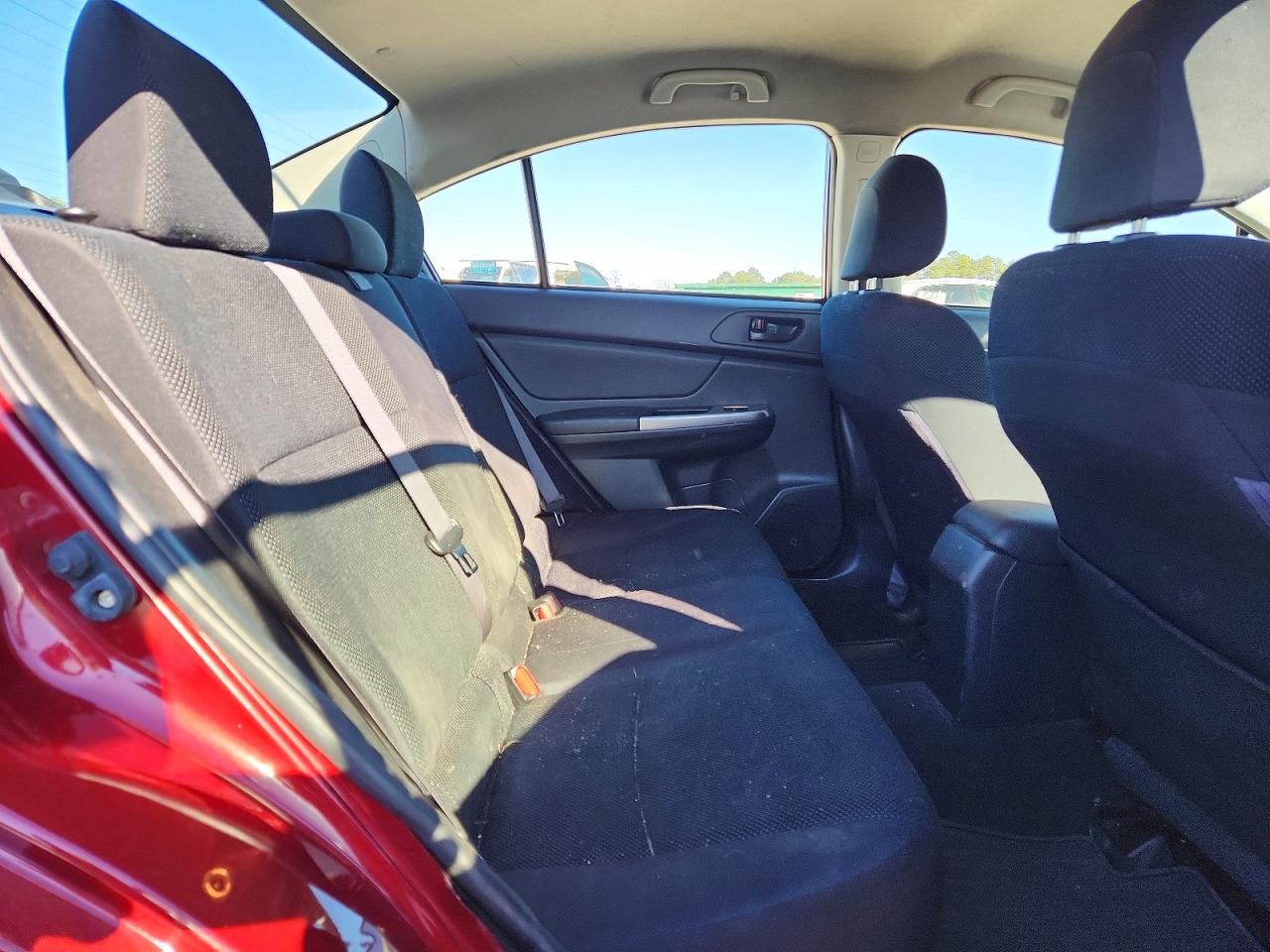 2016 SUBARU IMPREZA photo 10