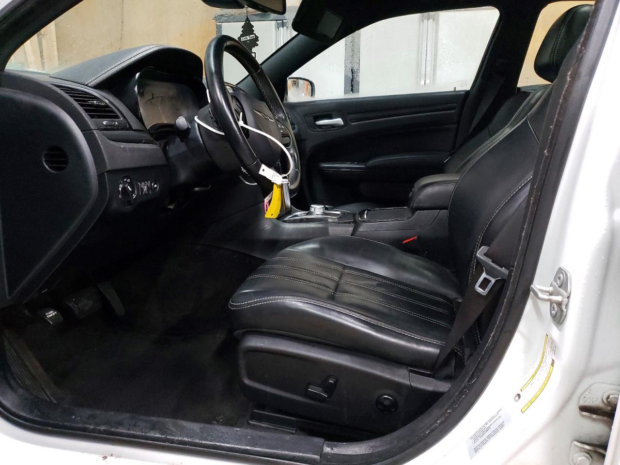 2016 CHRYSLER 300 S photo 7
