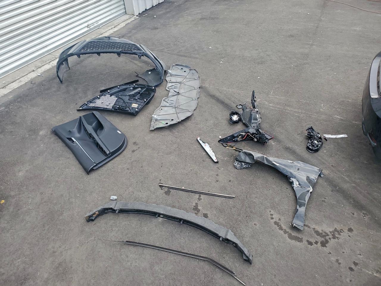 2018 TOYOTA CAMRY L photo 12