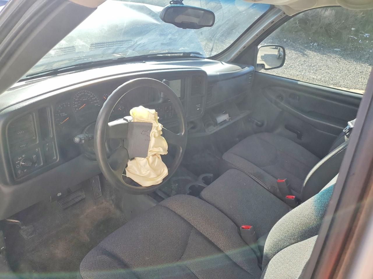 2004 CHEVROLET SILVERADO K1500 photo 8