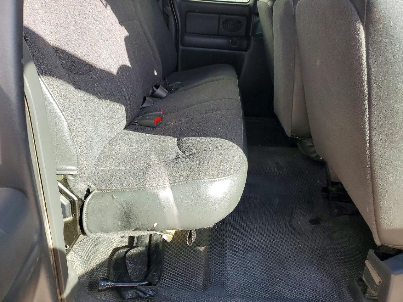 2004 CHEVROLET SILVERADO K1500 photo 10