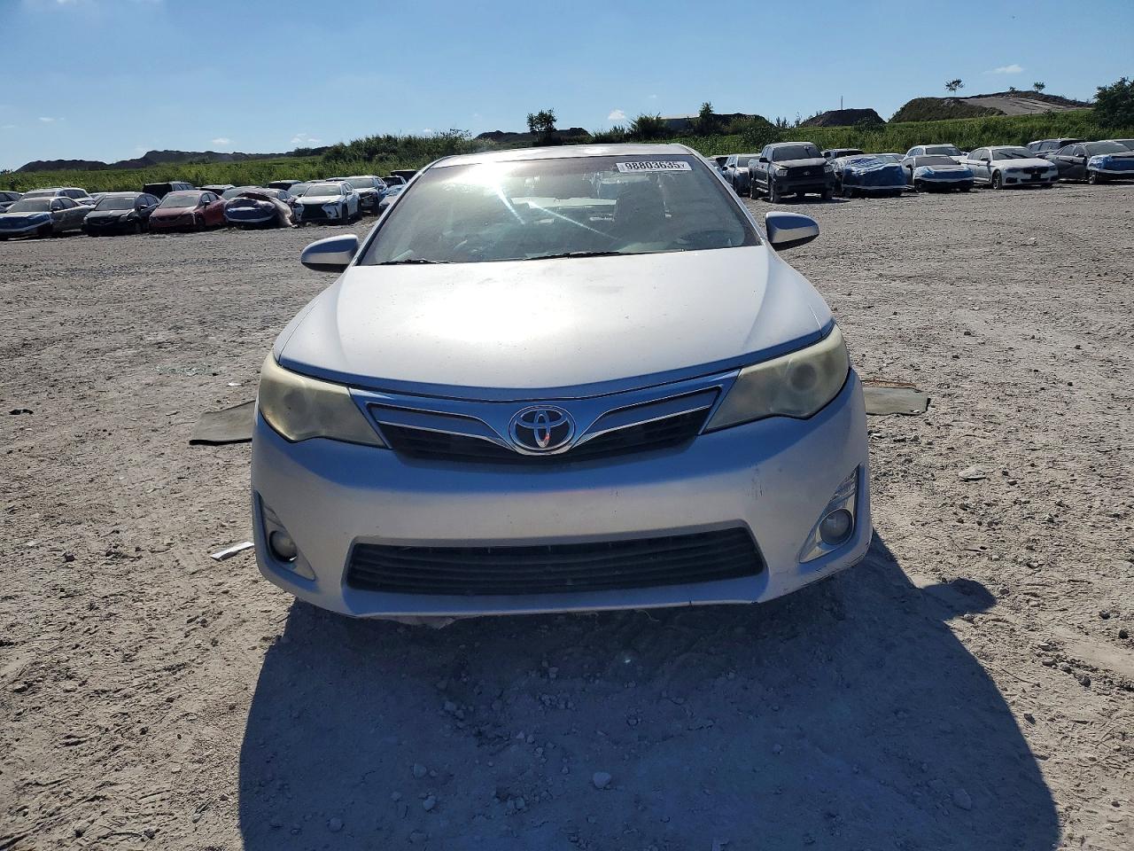 2014 TOYOTA CAMRY L photo 5