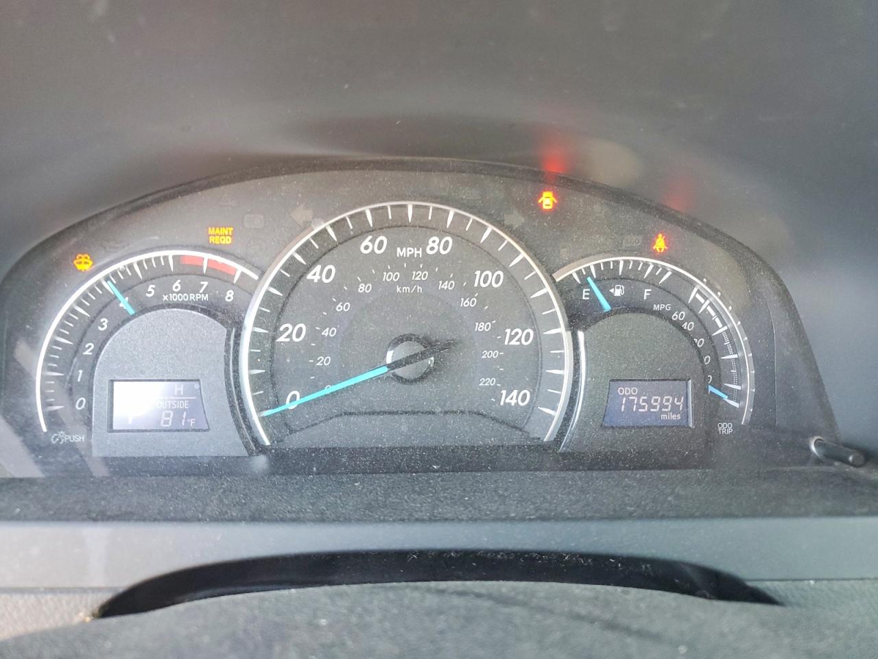 2014 TOYOTA CAMRY L photo 9