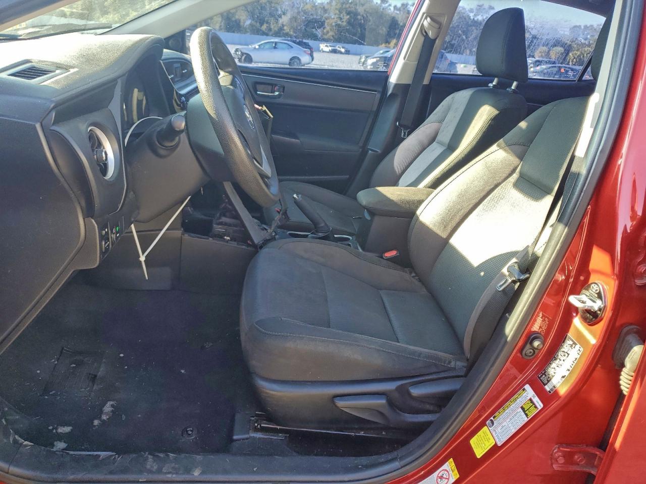 2018 TOYOTA COROLLA L photo 7