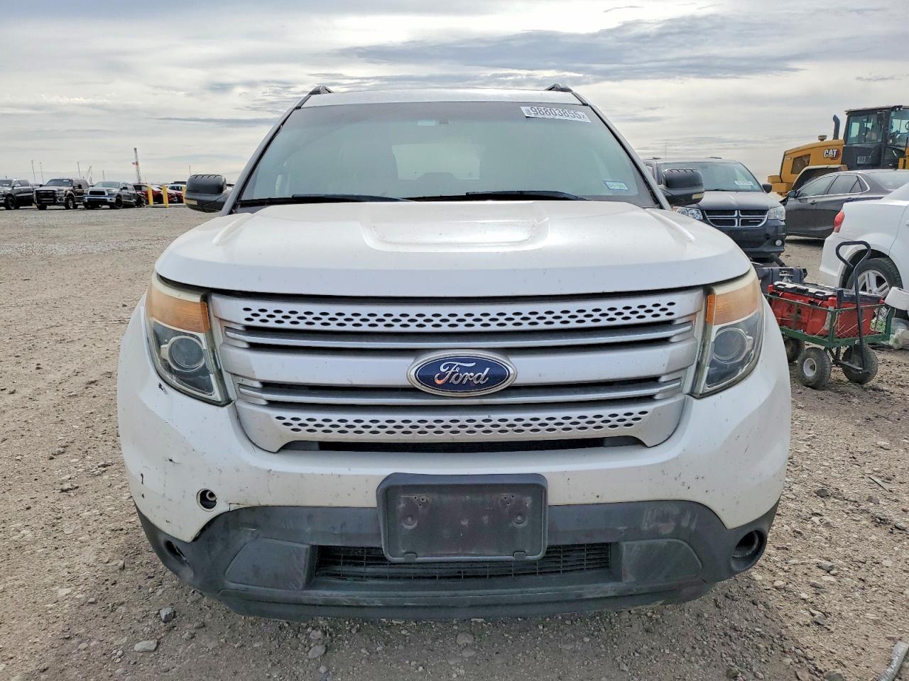 2011 FORD EXPLORER XLT photo 5