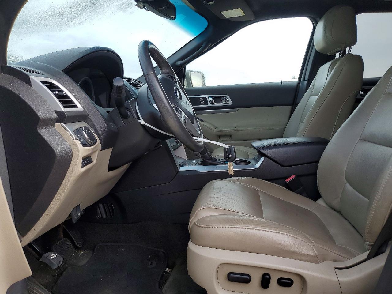 2011 FORD EXPLORER XLT photo 7