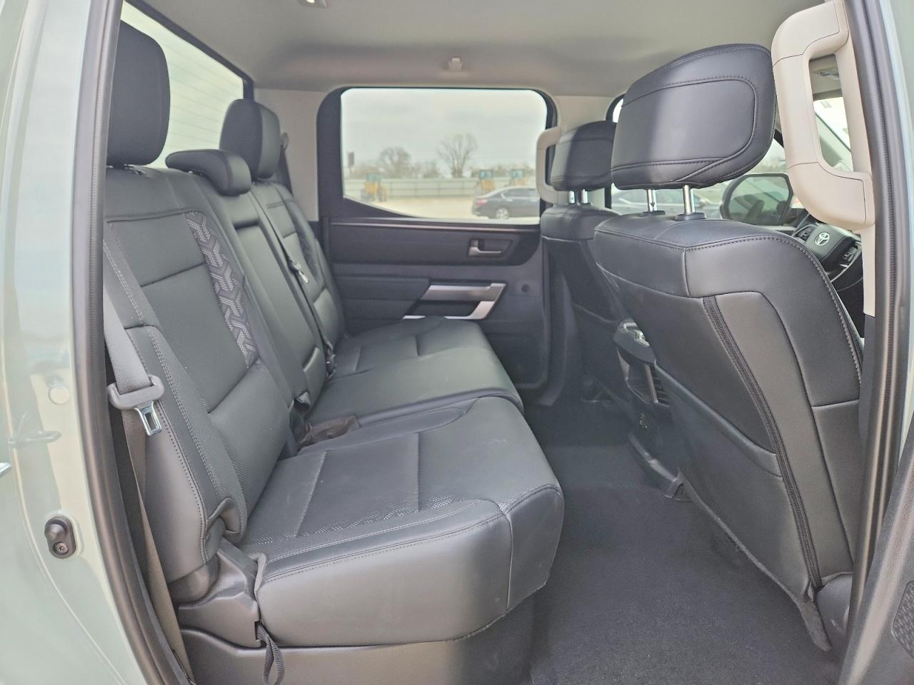 2024 TOYOTA TUNDRA CREWMAX SR photo 10