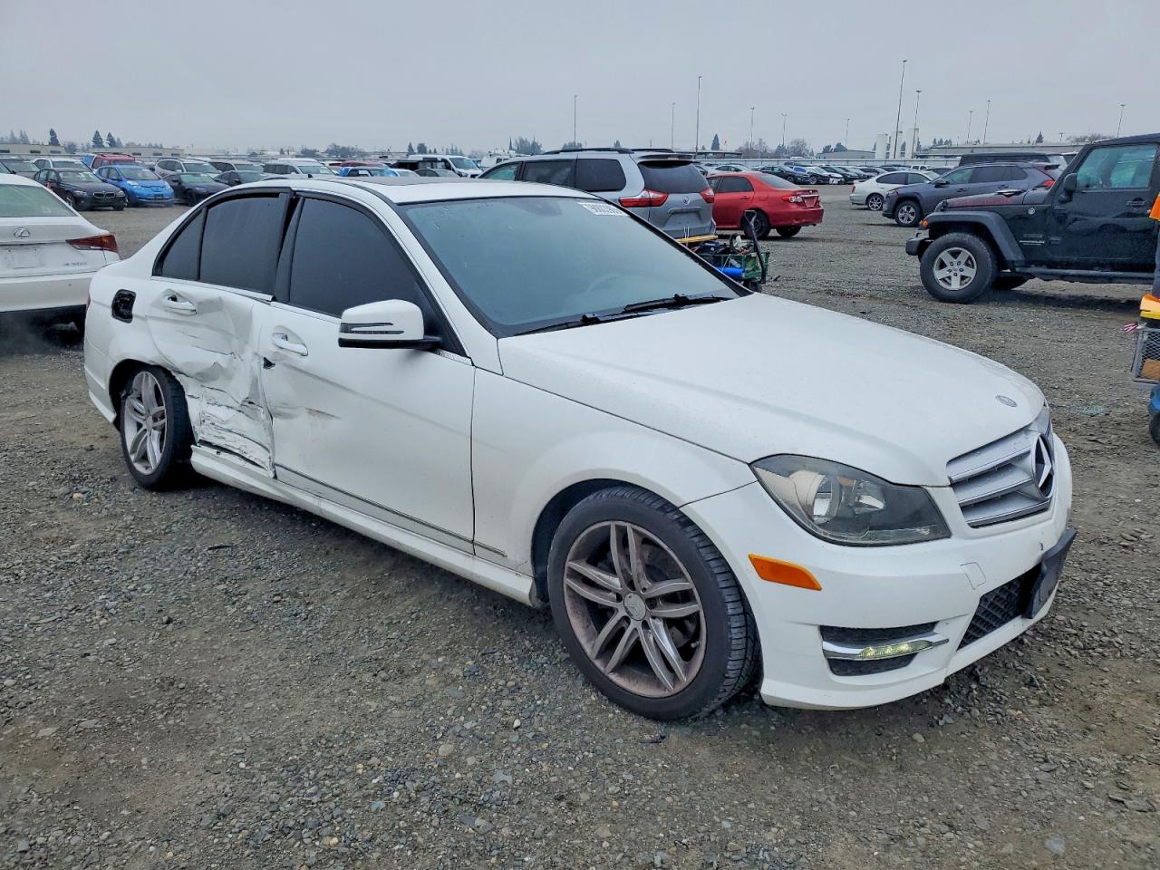 2013 MERCEDES-BENZ C 250 photo 4