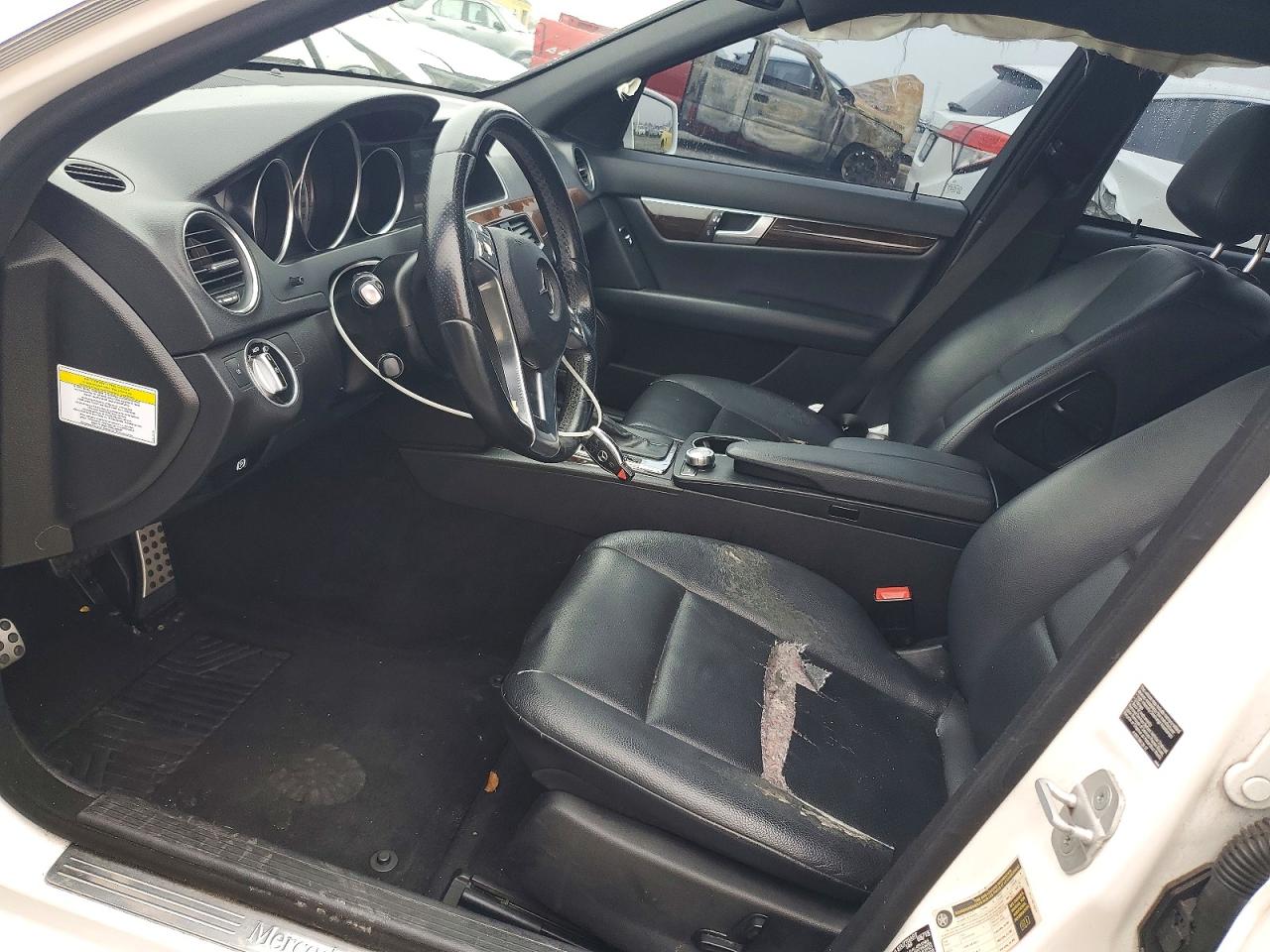2013 MERCEDES-BENZ C 250 photo 7